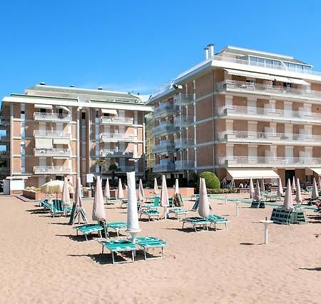 Puerto Del Sol Fronte Mare Apartment Lido di Jesolo Ngoại thất bức ảnh